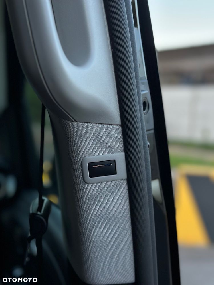 Mercedes-Benz Klasa V 220 d lang 9G-TRONIC Avantgarde - 21