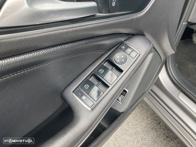 Mercedes-Benz CLA 220 CDI Urban Aut. - 32