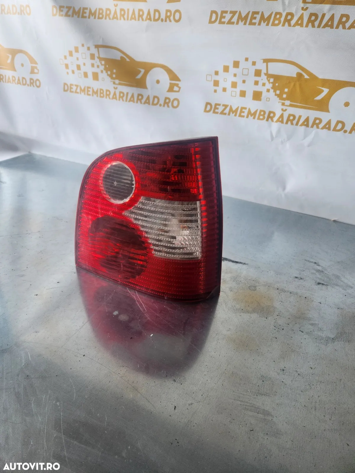 Lampa Stop Tripla Dreapta Vw Polo 9N - Dezmembrari Arad - 2