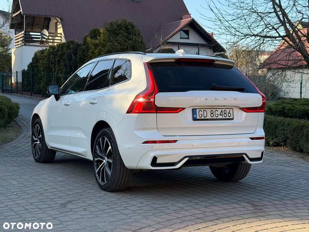 Volvo XC 60 B5 D AWD Ultimate Dark - 5