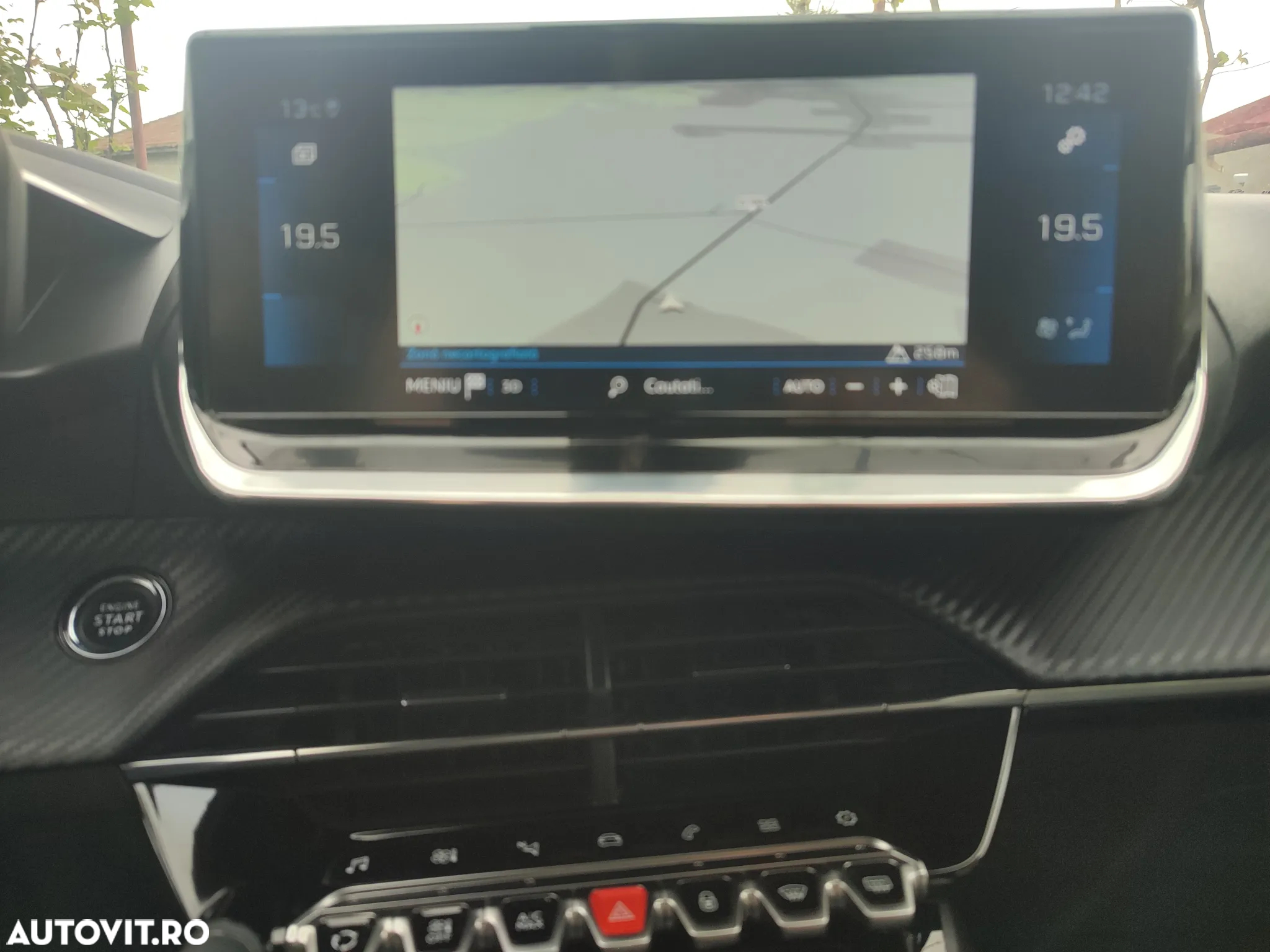 Peugeot 2008 1.5 BlueHDI 130 S&S EAT8 Allure - 16