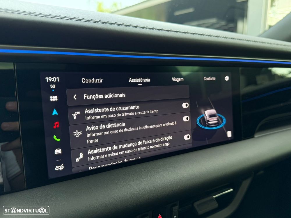 Porsche Macan Electric 4 - 60