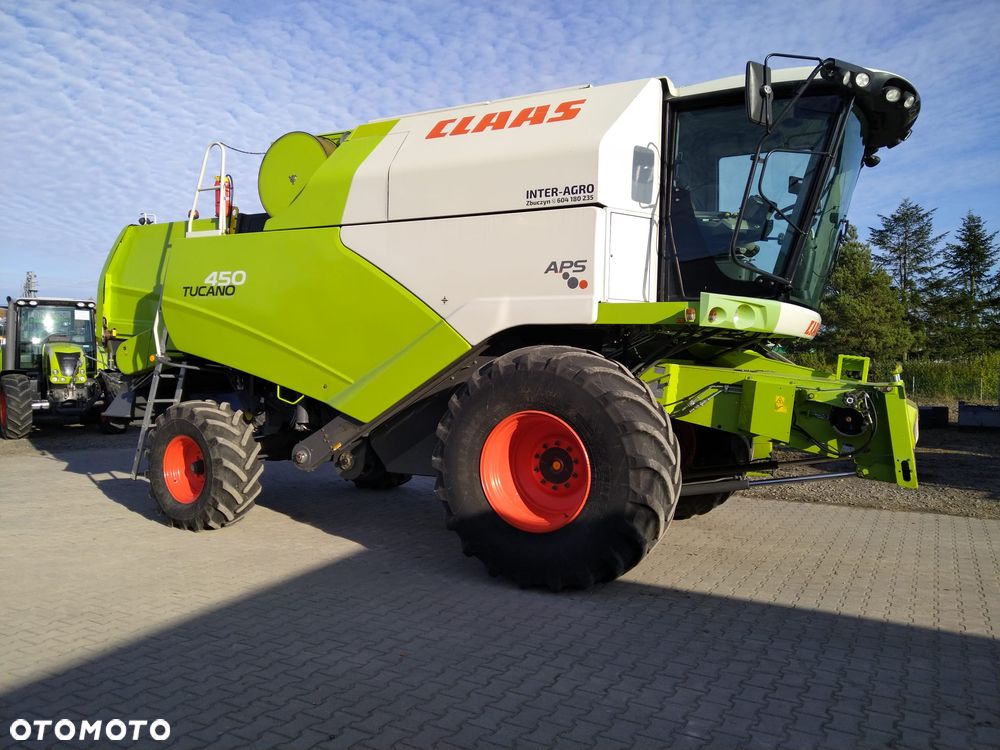 Claas Tucano 450 - 1