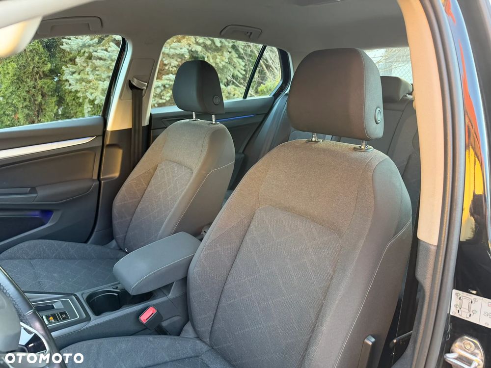 Volkswagen Golf 1.5 eTSI OPF DSG Life - 12