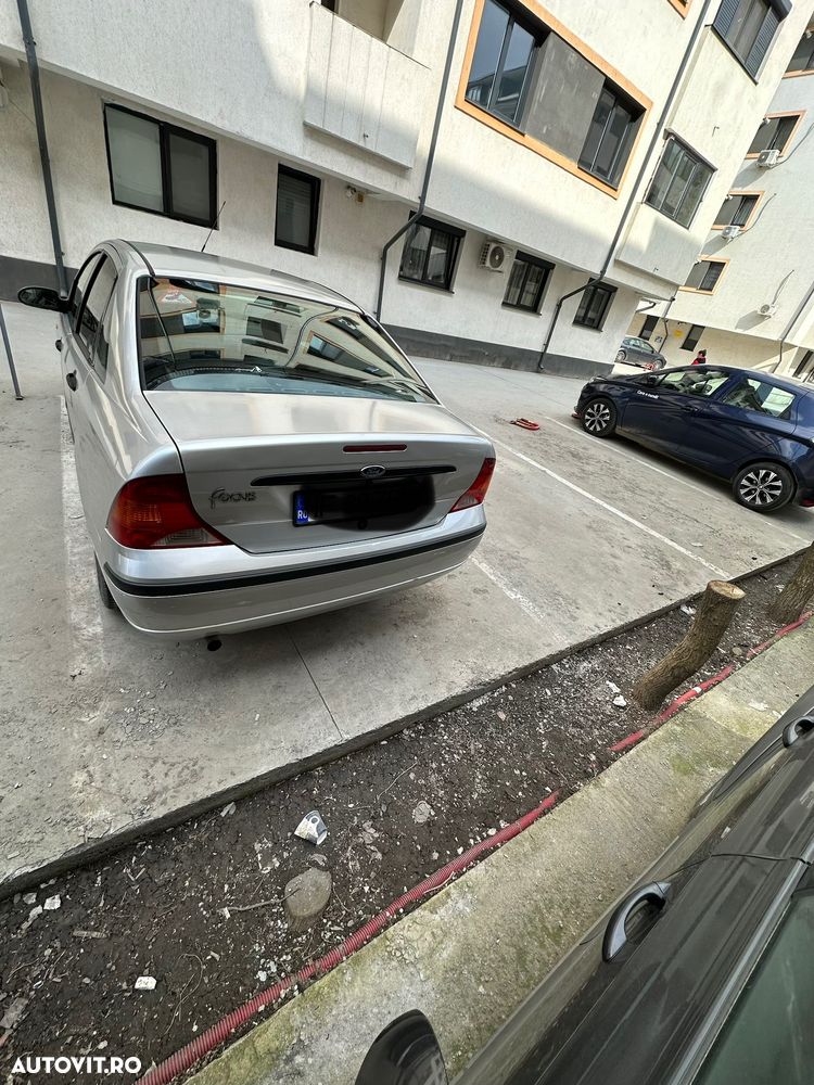Ford Focus 1.6i 16V - 3