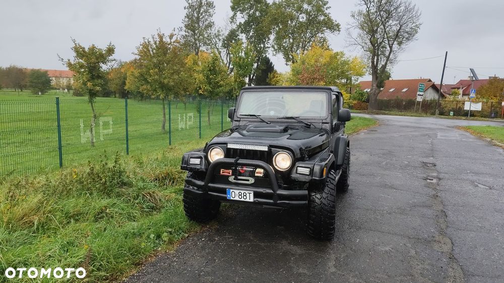 Jeep Wrangler - 2