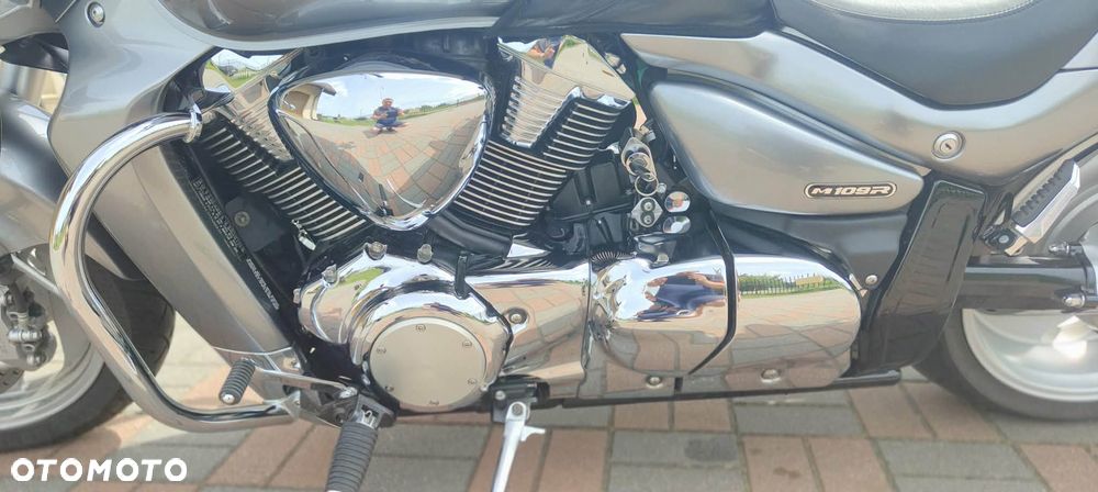 Suzuki Boulevard - 9