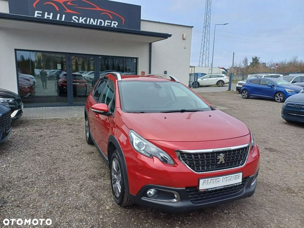 Peugeot 2008 1.2 Pure Tech GPF Signature S&S EAT6 - 10