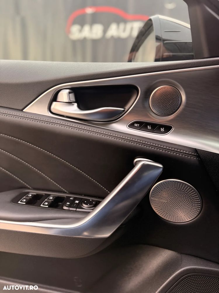 Kia Stinger 3.3 T-GDI 8AT AWD GT - 19