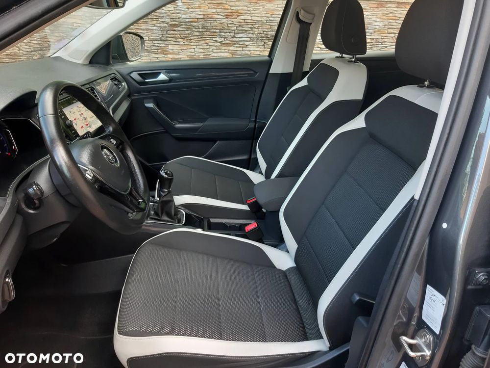 Volkswagen T-Roc - 15