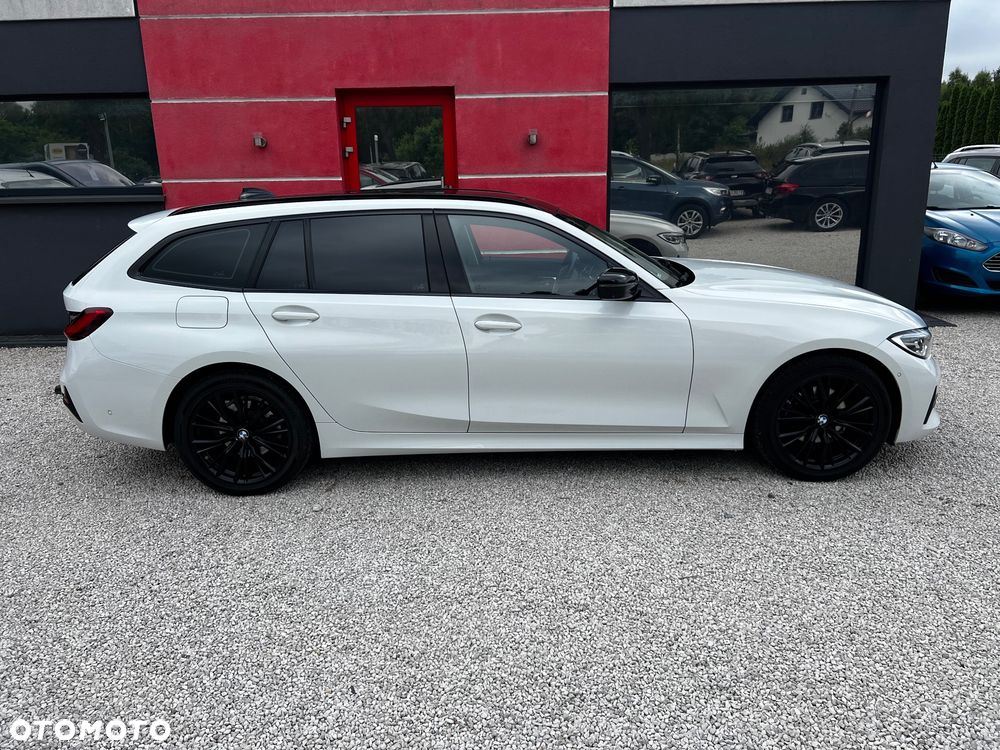BMW Seria 3 320d xDrive Edition M Sport Shadow - 28