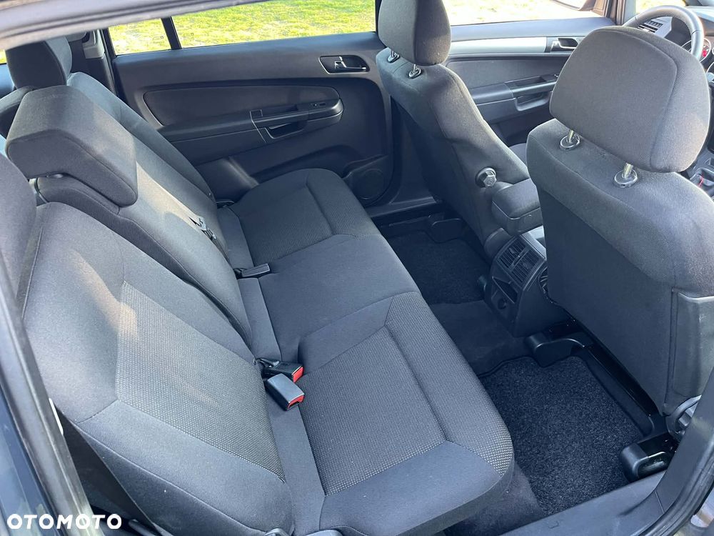 Opel Zafira 1.8 Cosmo - 39