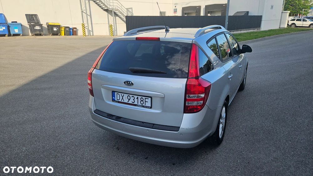 Kia Ceed - 16