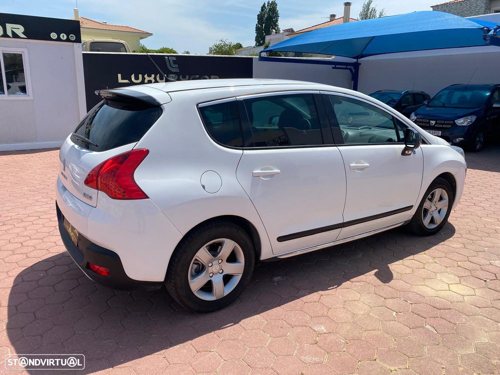 Peugeot 3008 2.0 HDi Hybrid4 - 12