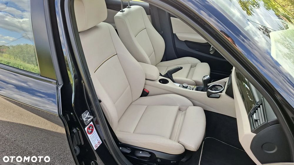 BMW X1 sDrive20d - 29