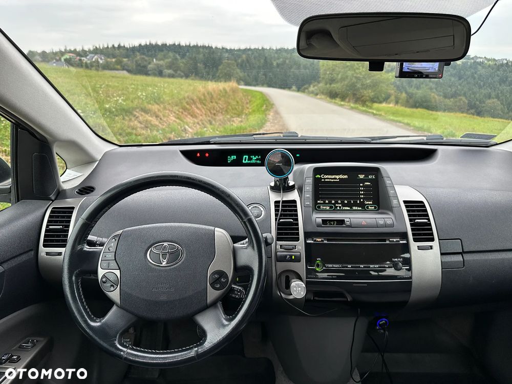 Toyota Prius 1.5 VVT-i Sol - 3