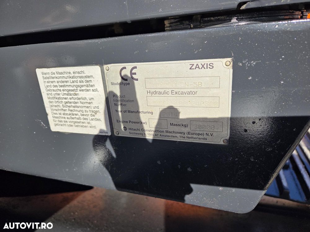 Hitachi ZX290LCN, 30 tone, 2014, 9.152h, latime 2,99m, 3 brate excavare, inst picon, inst rotire, gresare automata, Cupla rapida hidr, cupa 1,8mc, senile 80% ok, ad sapare 7m, bolt diam 90mm, 3 pompe hidr HITACHI, STARE BUNA-PROMOTIE 66.900 EUR+Tva - 20