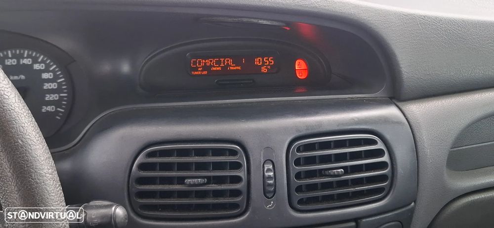 Renault Mégane 1.9 dCi Privilège - 8