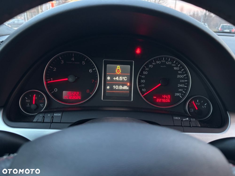 Audi A4 Limousine 2.0 T FSI quattro - 39