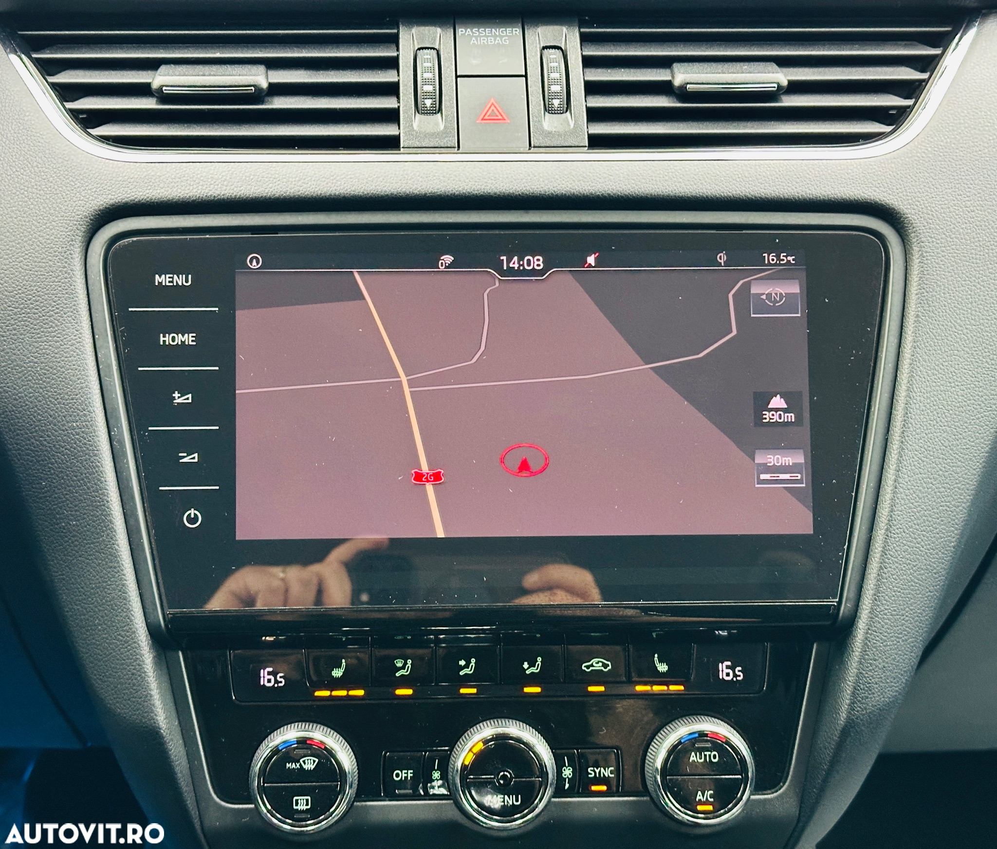 Skoda Octavia Combi 1.6 TDI DSG Premium Edition - 28