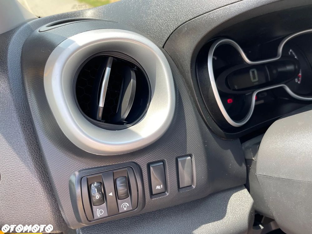 Renault Trafic - 23