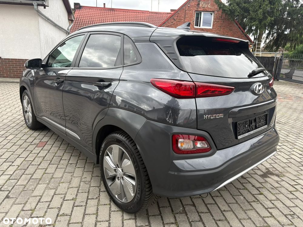 Hyundai Kona - 4
