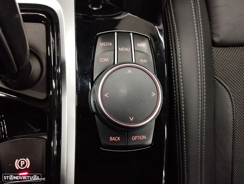 BMW X3 18 d sDrive xLine Auto - 35