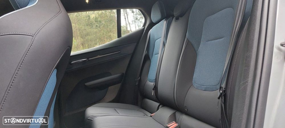 Volvo EX30 69 kWh Single Motor Extended Range Core - 11