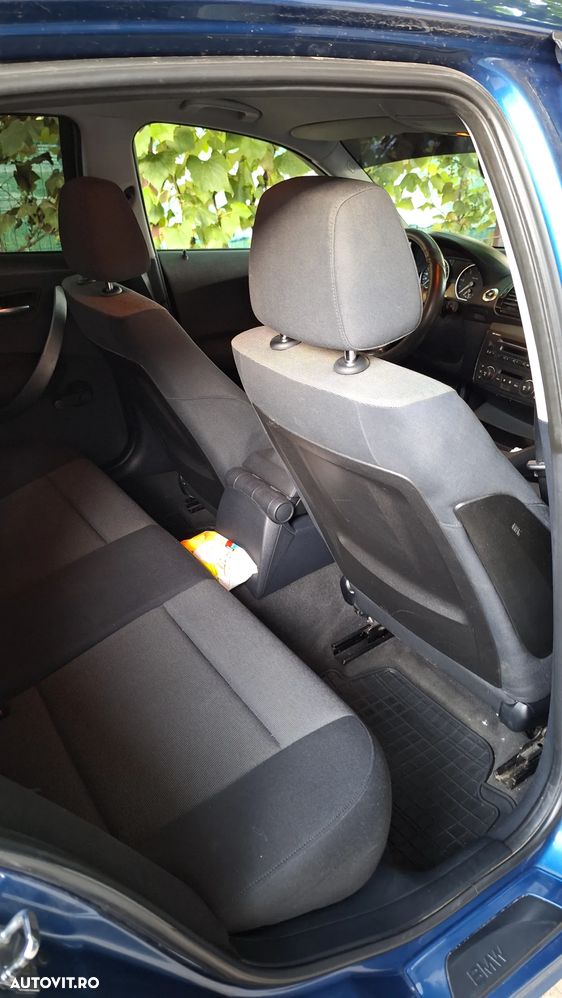 BMW Seria 1 118d - 8