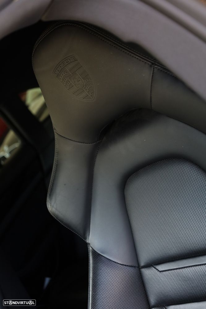 Porsche Panamera Sport Turismo - 11