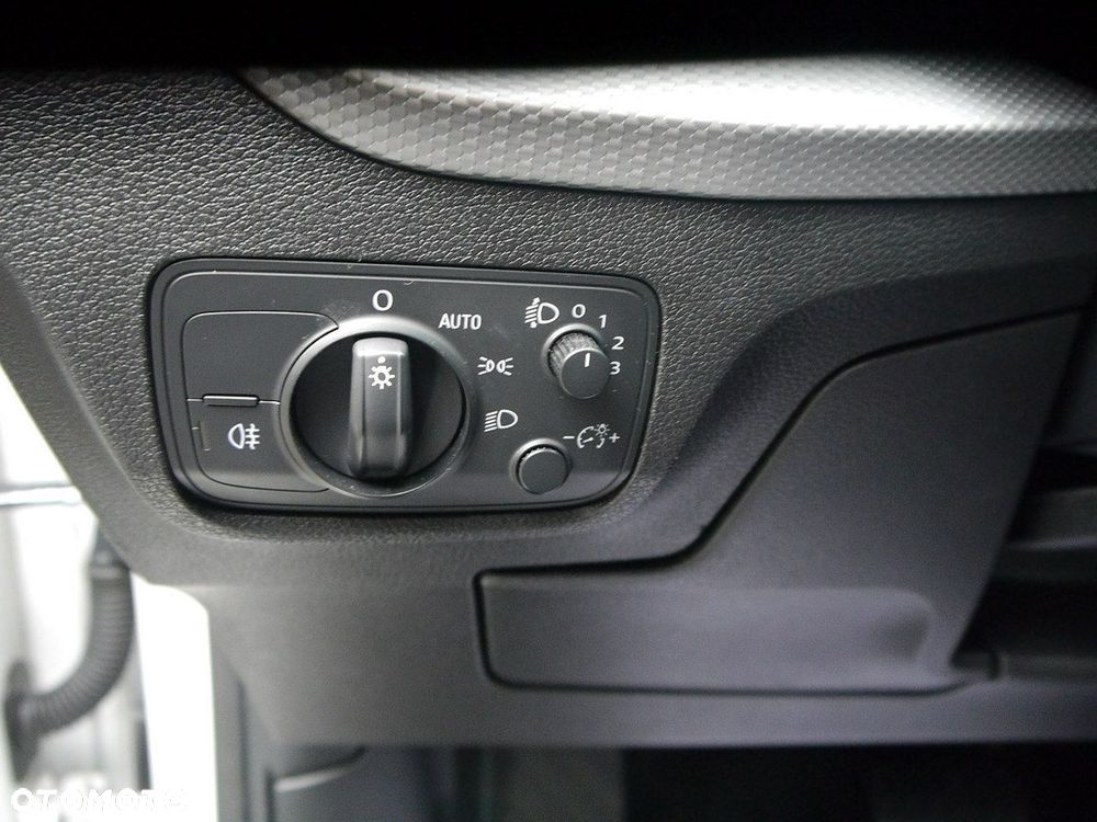 Audi Q2 30 TDI S tronic - 32