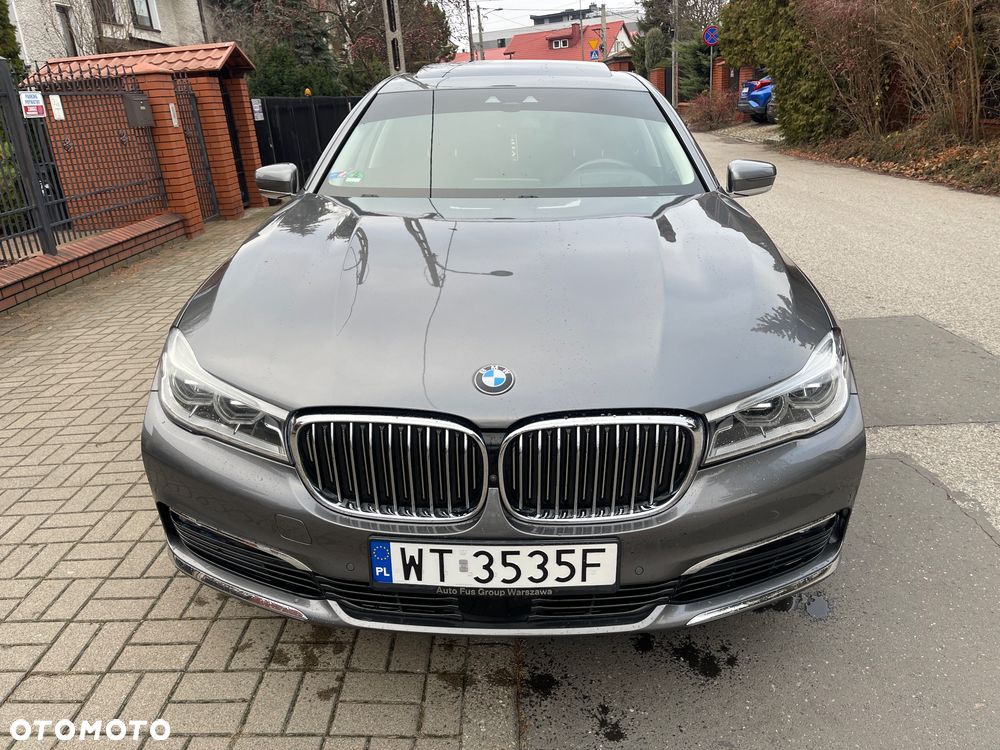 BMW Seria 7 750Li xDrive - 2