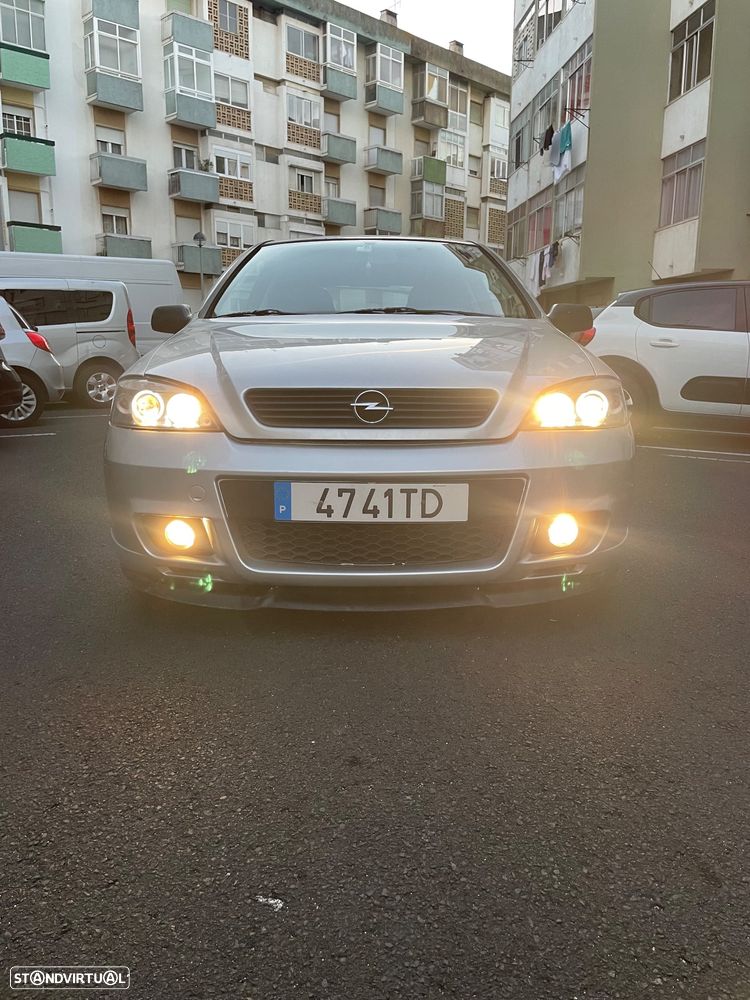 Opel Astra 1.4 Sport - 4