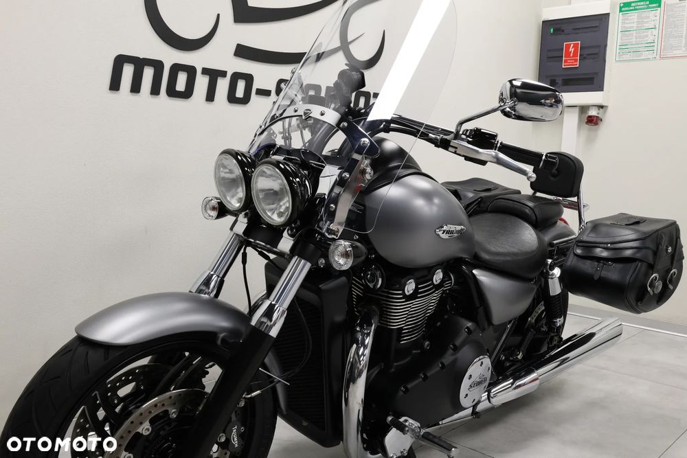 Triumph Thunderbird - 13
