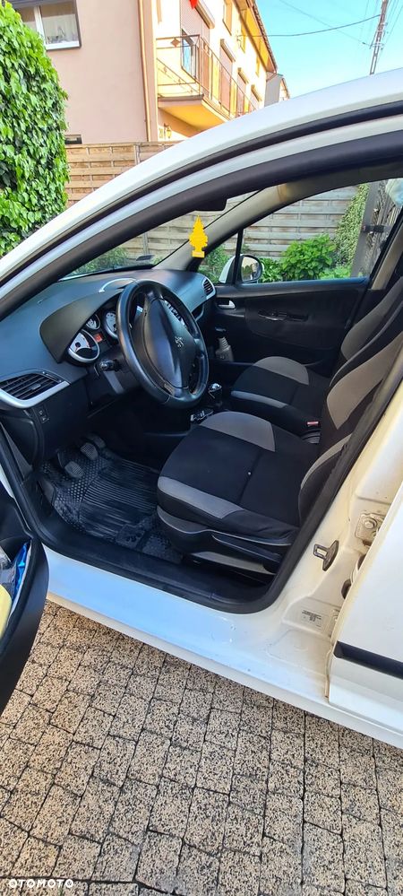 Peugeot 207 1.4 HDi Trendy - 2