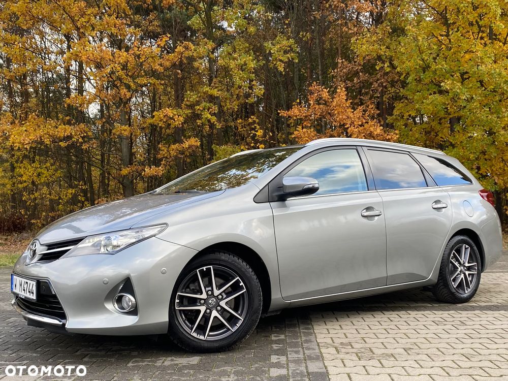 Toyota Auris 2.0 D-4D Executive - 3