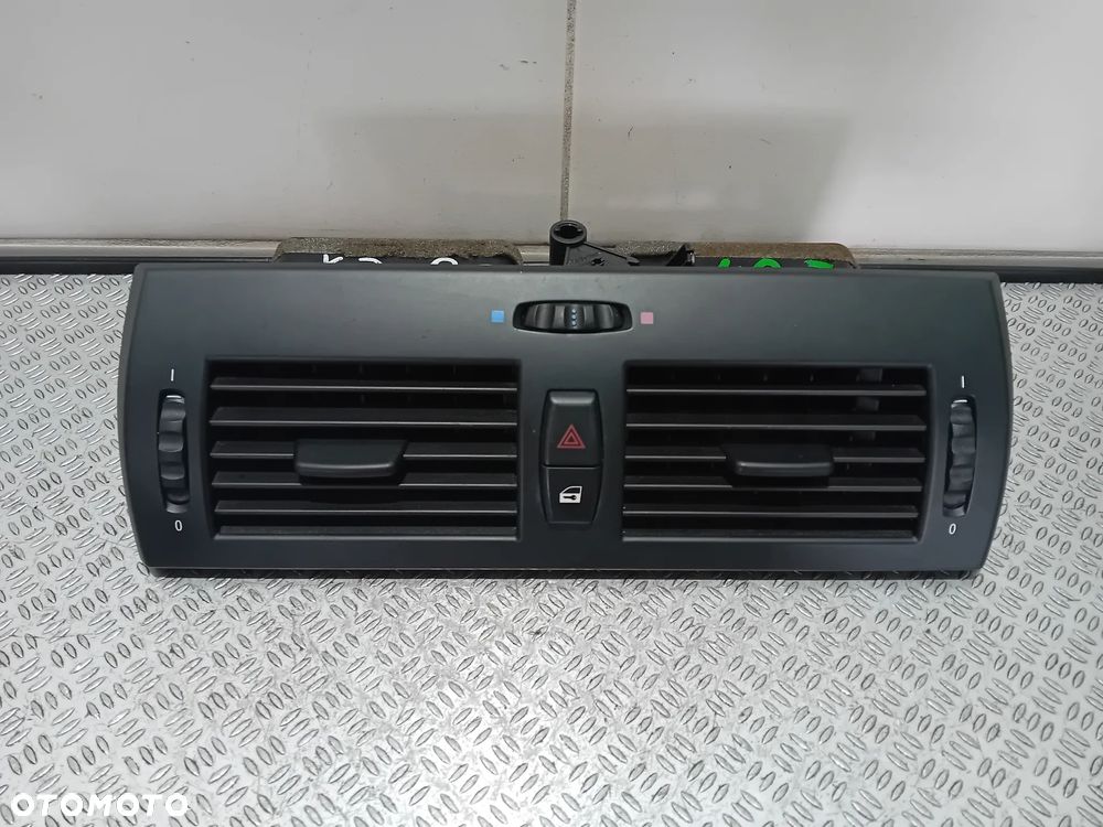 kratka nawiewu BMW X3 2006 3400074