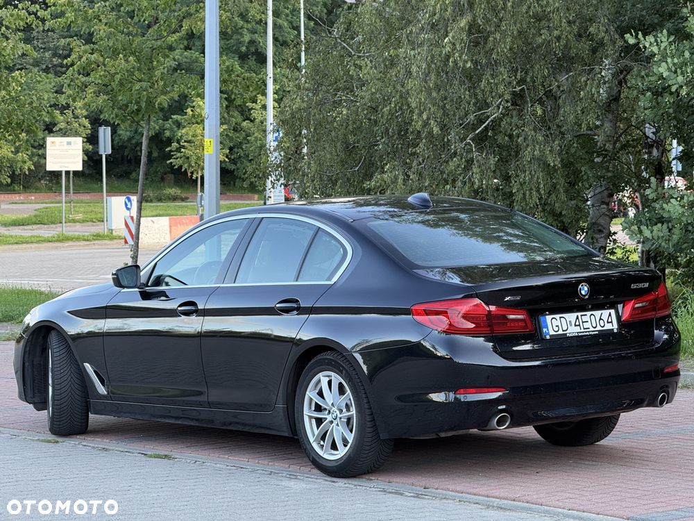 BMW Seria 5 530i xDrive - 4