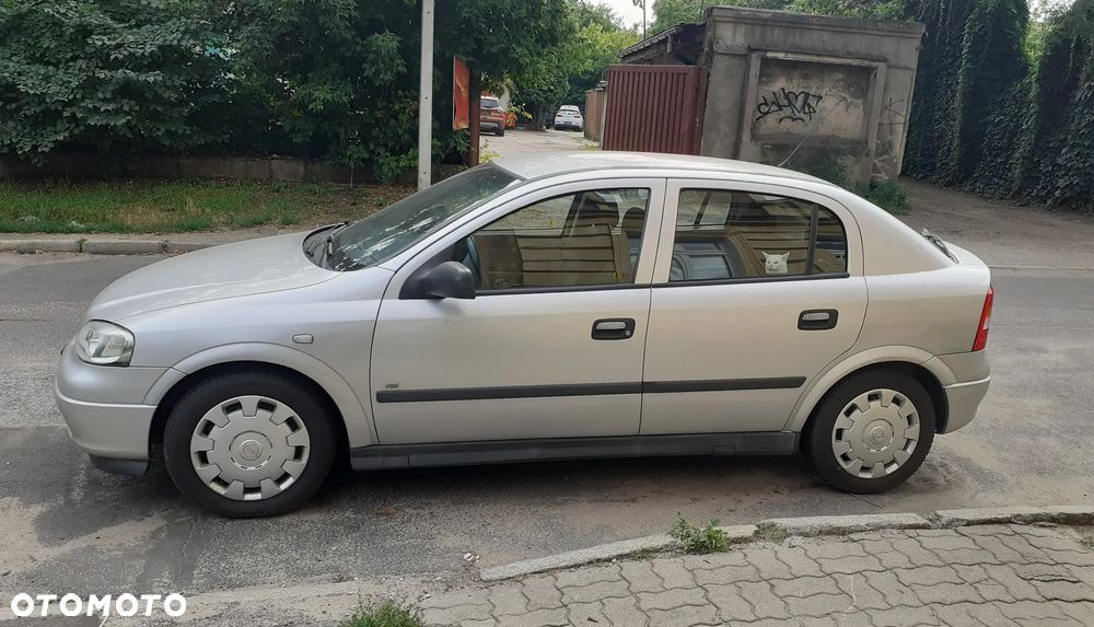 Opel Astra 1.4 Start - 1