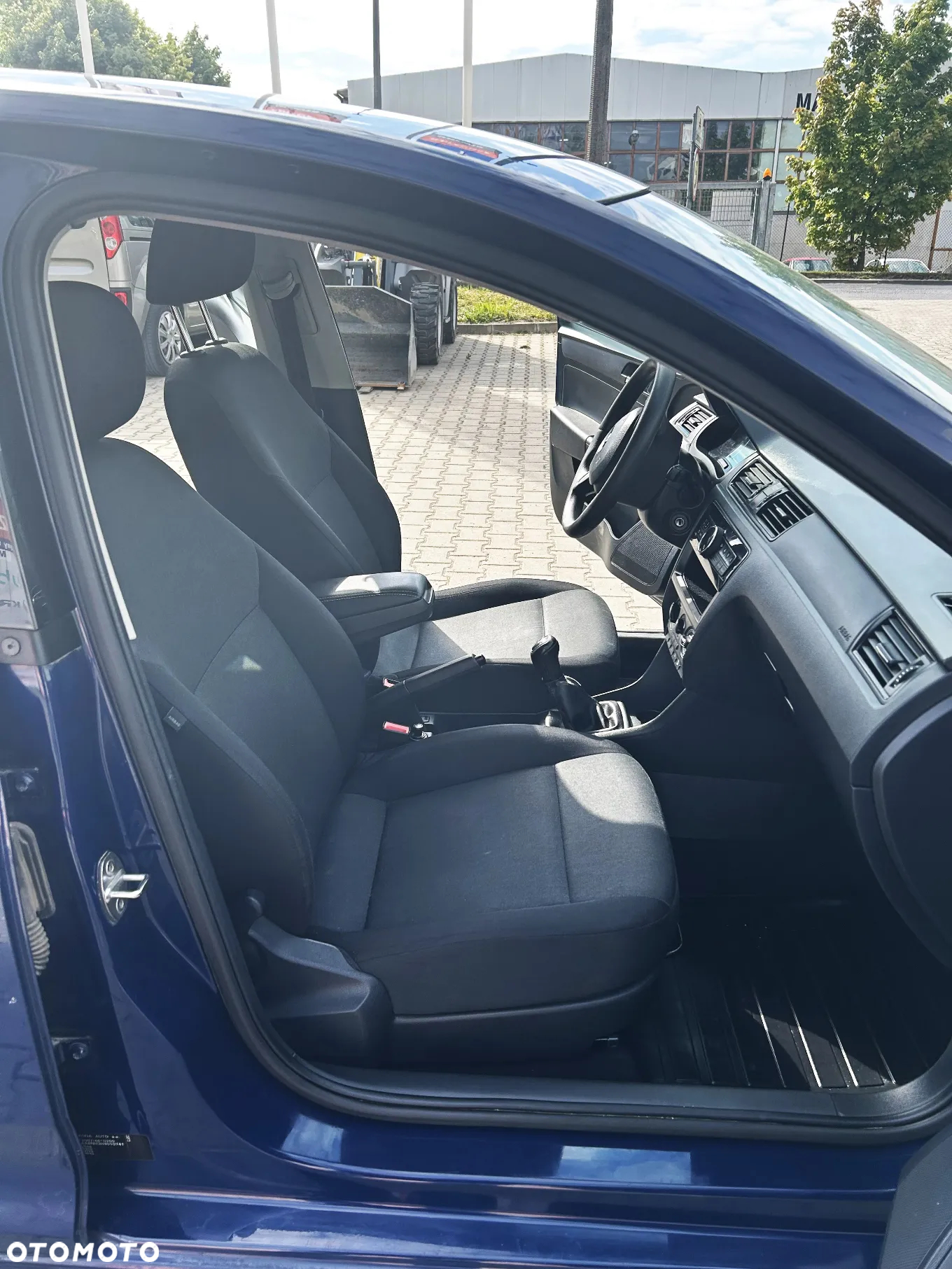 Skoda RAPID 1.2 TSI Ambition - 11