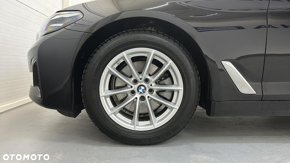 BMW Seria 5 520d xDrive MHEV - 20