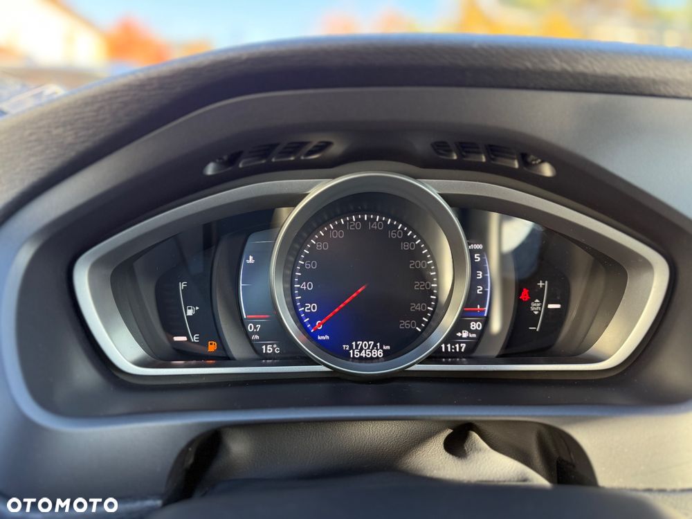 Volvo V40 D3 Drive-E R-Design Momentum - 23