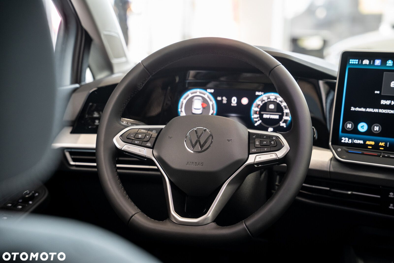 Volkswagen Golf - 12