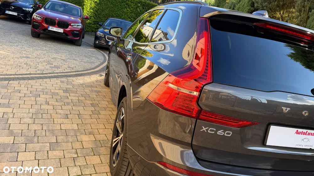 Volvo XC 60 B4 D Geartronic Momentum Pro - 8