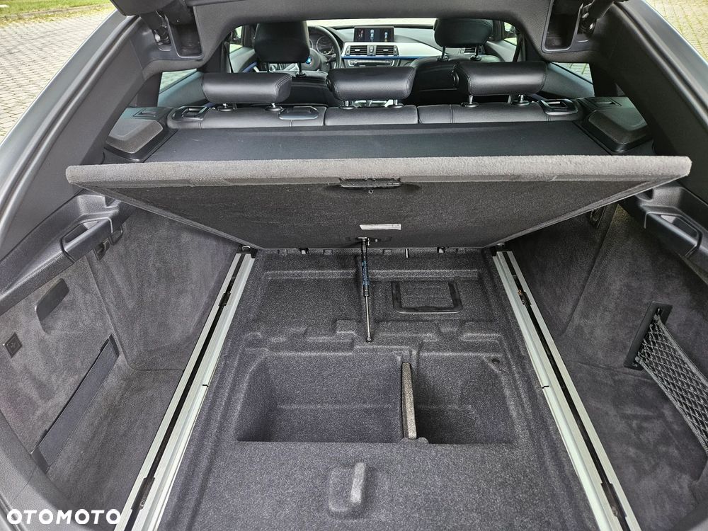 BMW 3GT 335i xDrive - 9