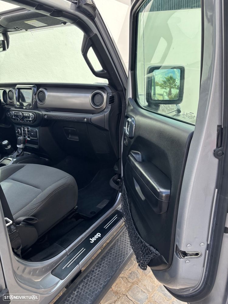 Jeep Wrangler - 17