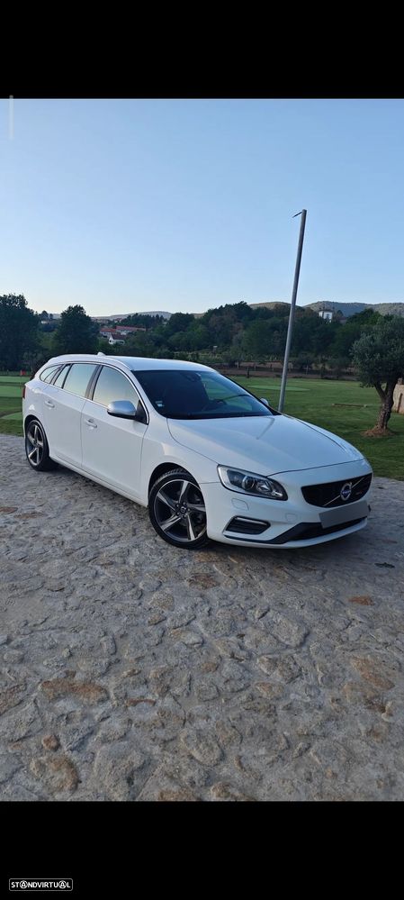 Volvo V60 2.0 D4 R-Design - 18