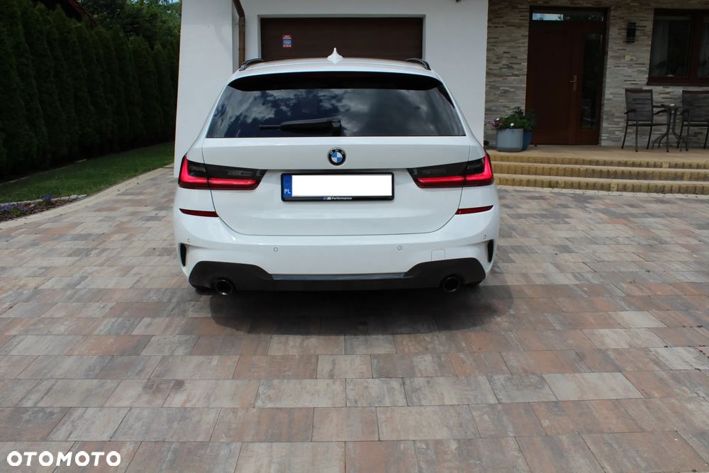 BMW Seria 3 320i M Sport - 10