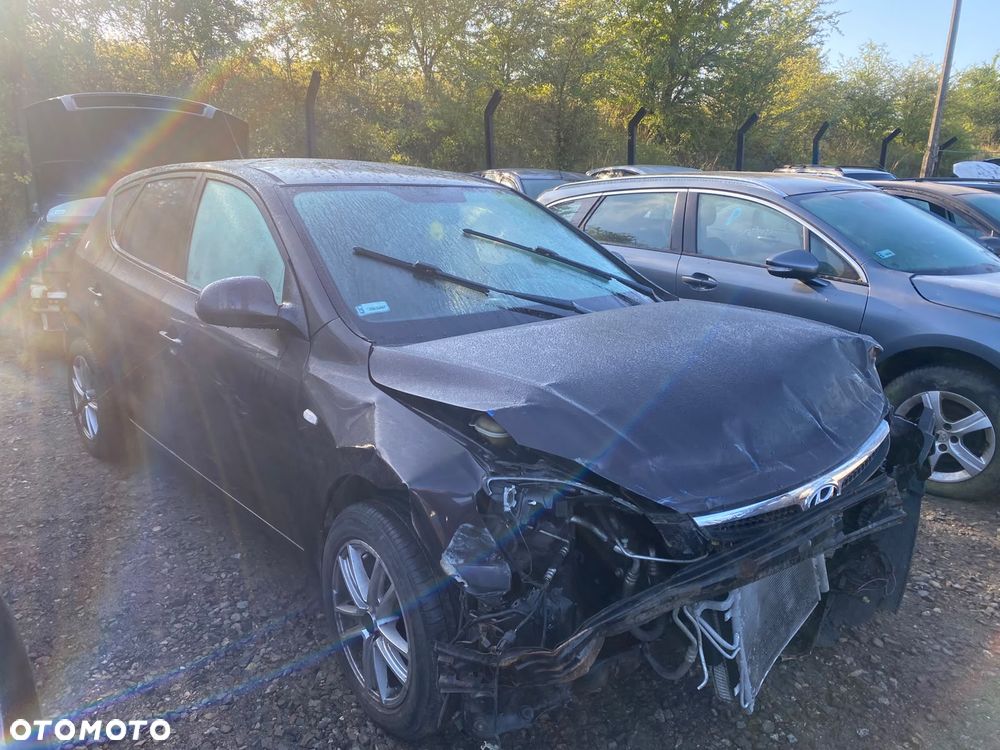 227 / Hyundai I30 / Na części / - 2