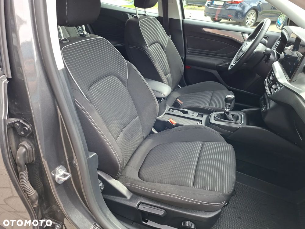 Ford Focus 1.0 EcoBoost Titanium - 34